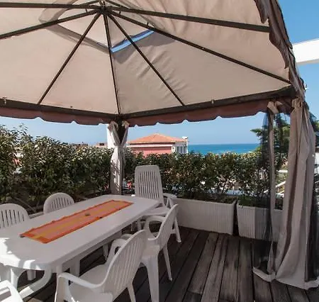 Holiday Semesterbostad Isola Rossa (Sassari)