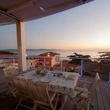 Vakantiehuis Holiday Home Isola Rossa