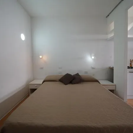 Holiday * Isola Rossa (Sassari)